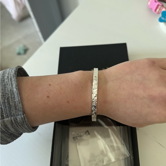 dpow Jewelry - Elegant Silver Bracelet